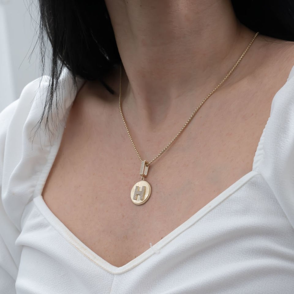 Altın H harfi Charm